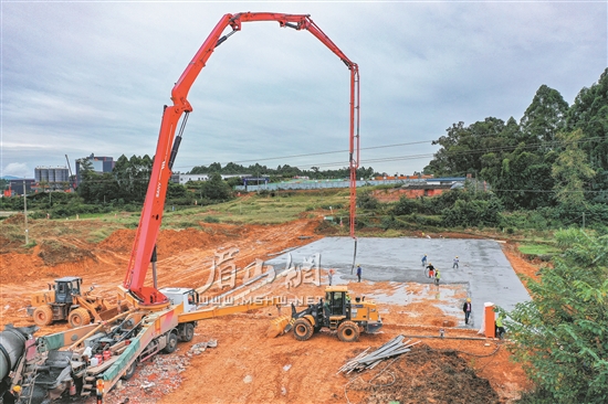 益州大道南延線項(xiàng)目建設(shè)忙。.jpg