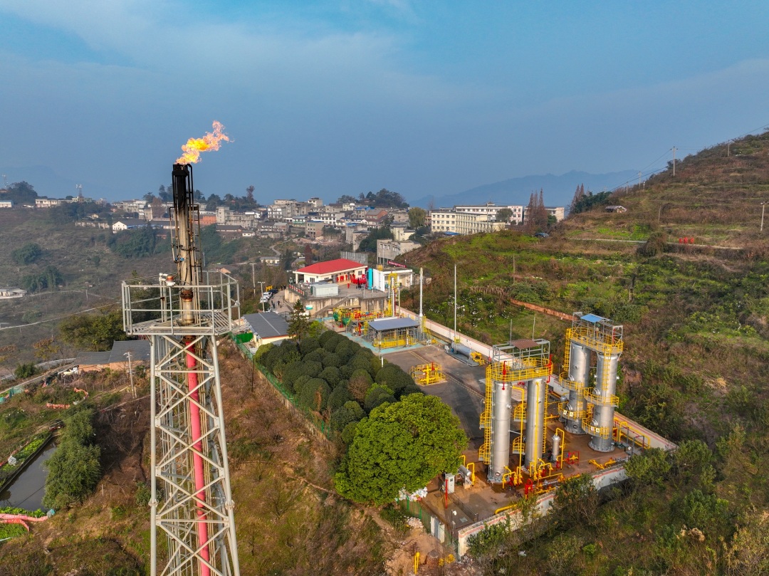 四川盆地德陽—安岳裂陷槽西側燈影組臺緣帶首口高產工業氣井——大探1井即將正式投產。陳春光攝.jpg