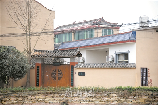 泥灣村民居整潔美觀。.jpg