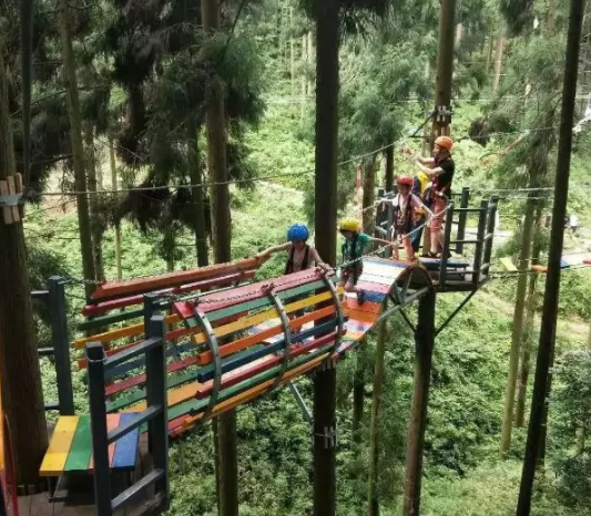 5D玻璃棧道來了～眉山這處景點真的讓你嚇破膽！